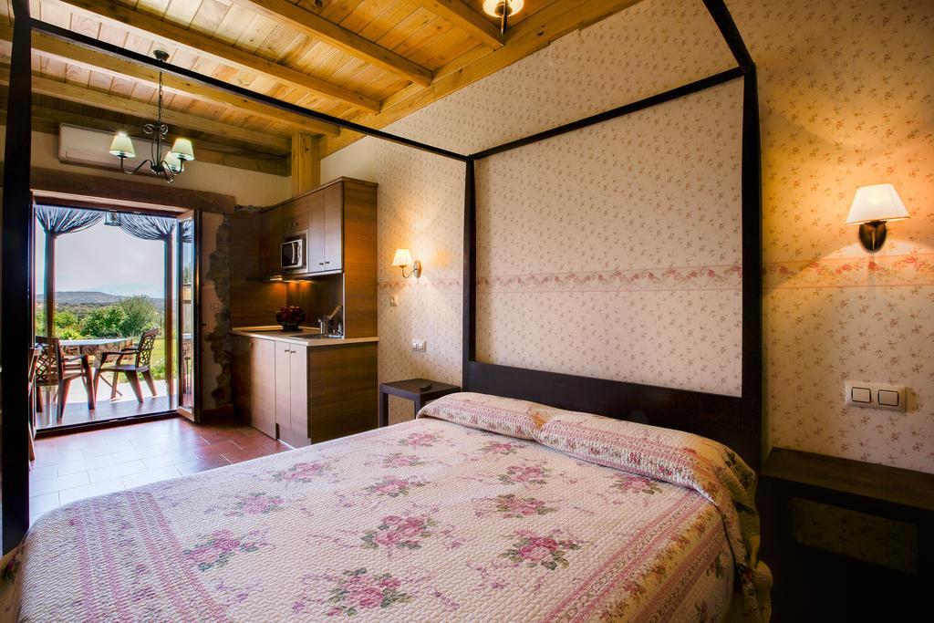 Apartamentos El Jardin Del Poeta Guijo de Granadilla 客房 照片