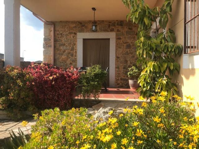 Apartamentos El Jardin Del Poeta Guijo de Granadilla 客房 照片