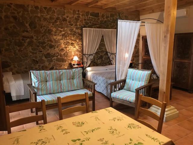 Apartamentos El Jardin Del Poeta Guijo de Granadilla 客房 照片