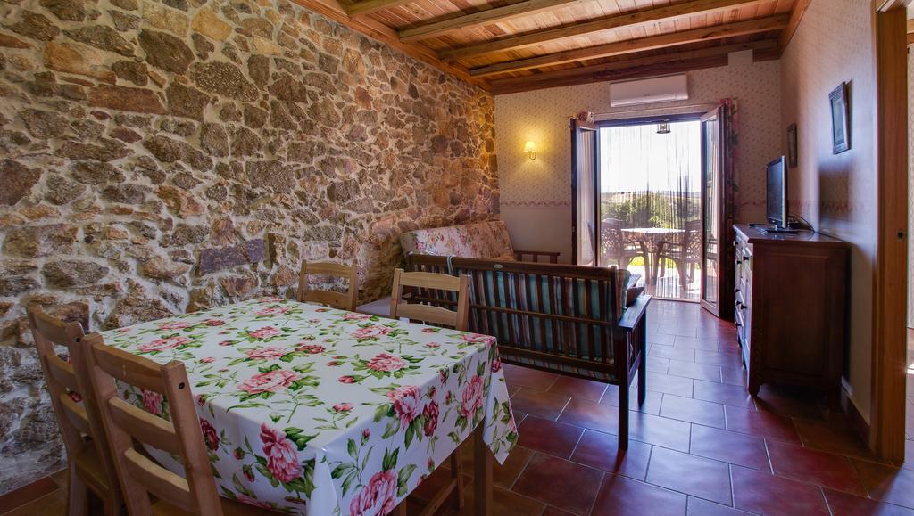 Apartamentos El Jardin Del Poeta Guijo de Granadilla 外观 照片